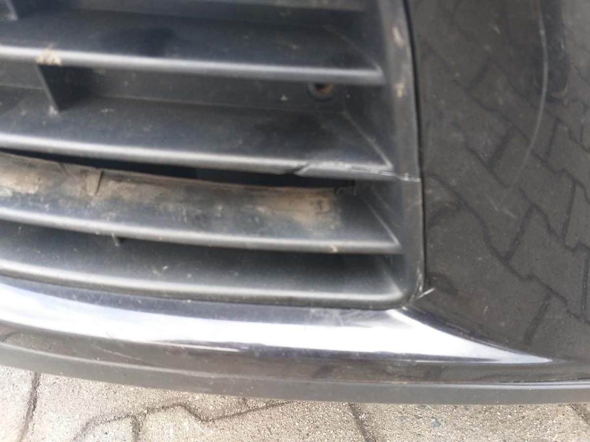 VW Jetta 1K2 original Stoßstange Stossfänger vorn LC9X Deepblack Bj.2009
